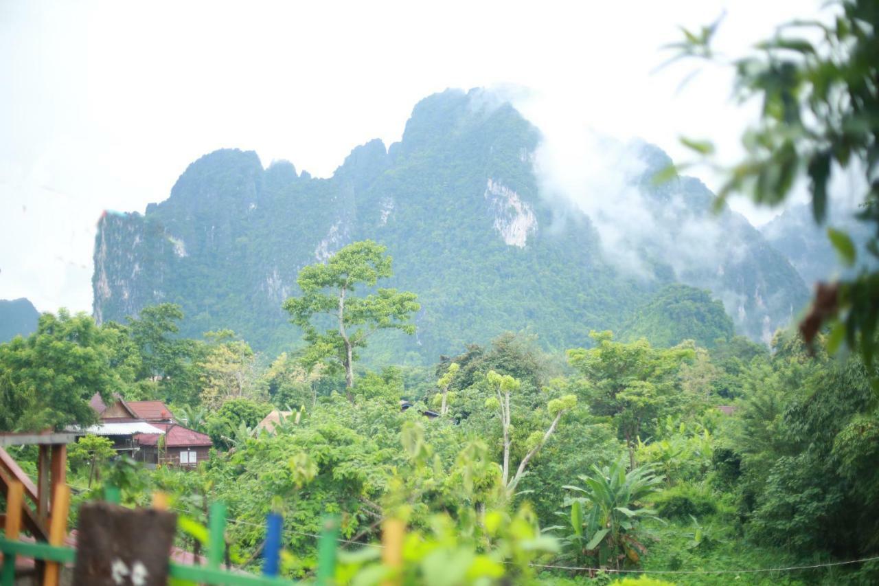 Vang Vieng Victory Hotel Buitenkant foto